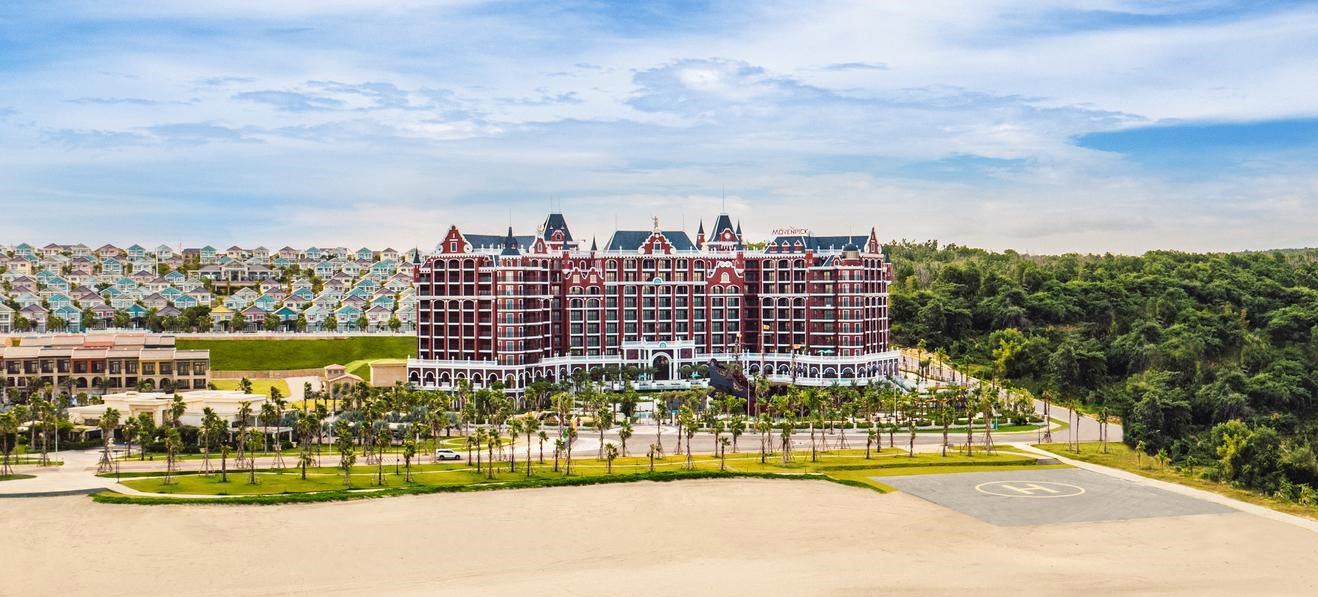 Mövenpick là resort đầu tiên của Accor được ra mắt tại thành phố Phan Thiết, chào đón du khách trải nghiệm nghỉ dưỡng hiện đại, đầy thu hút