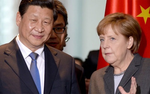 Chủ tịch Trung Quốc Tập Cận Bình (trái) và Thủ tướng Đức Angela Merkel trong một cuộc gặp.