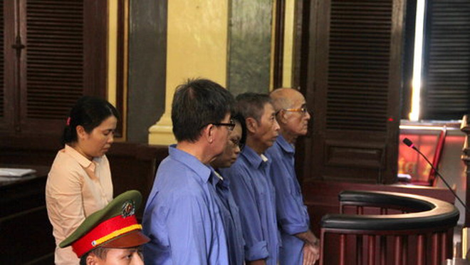 Các bị cáo tại phiên tòa - Ảnh: Tuyết Mai