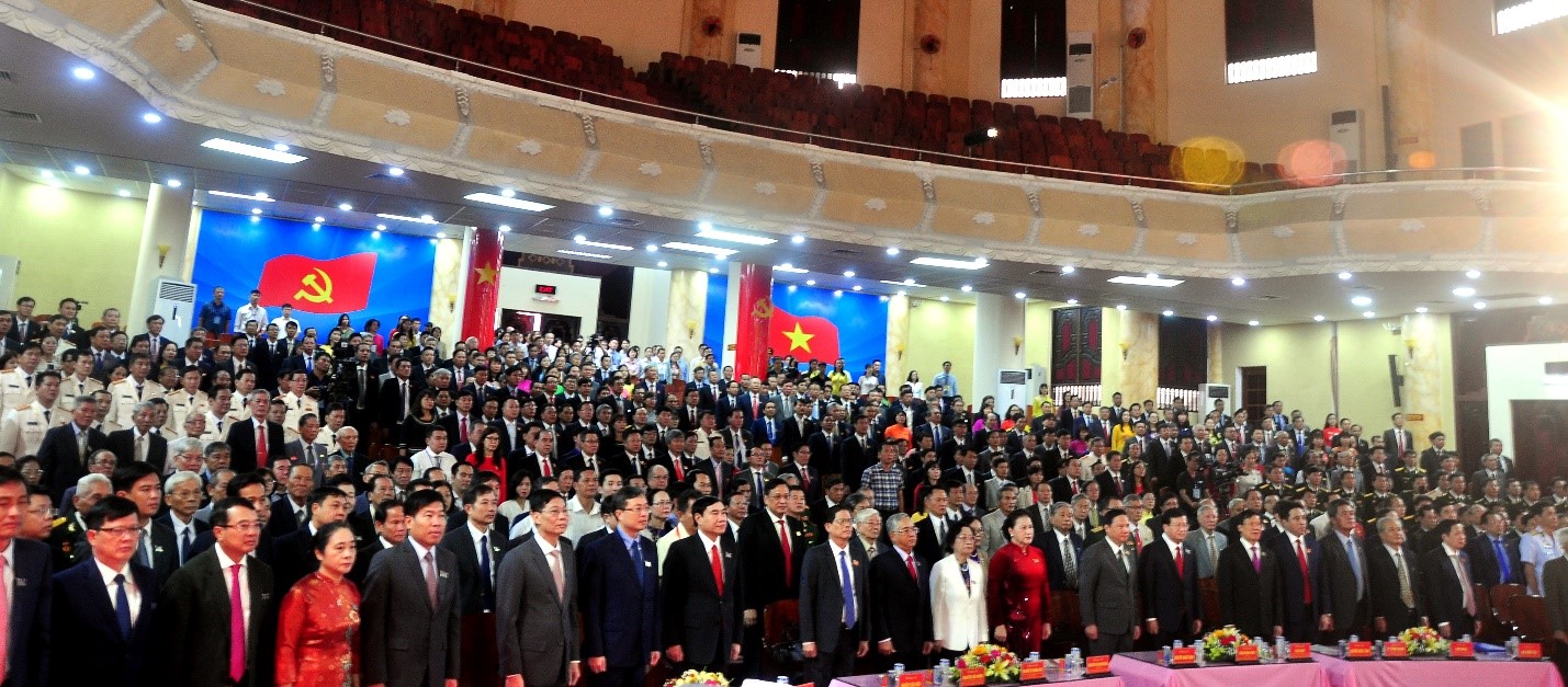 Các Đại biểu dự Lễ chào cờ tại Đại Hội Đảng Bộ tỉnh Khánh Hòa