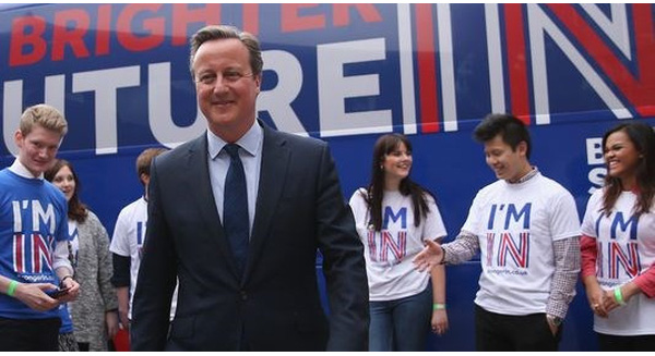 Thủ tướng Anh David Cameron tham gia một cuộc vận động hôm 7/4 (Nguồn: Getty)