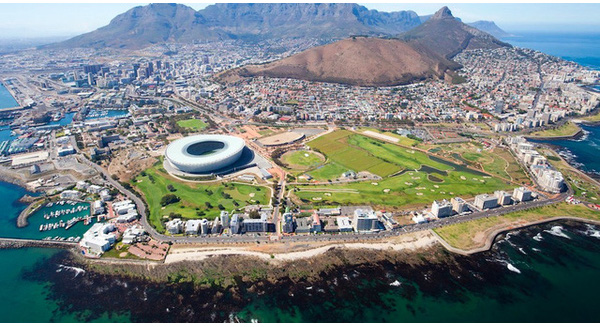 Cape Town là một trong những địa điểm du lịch rẻ nhất hiện nay. Một panh bia ở đây chỉ có giá 1.63 USD (36.000 VND)