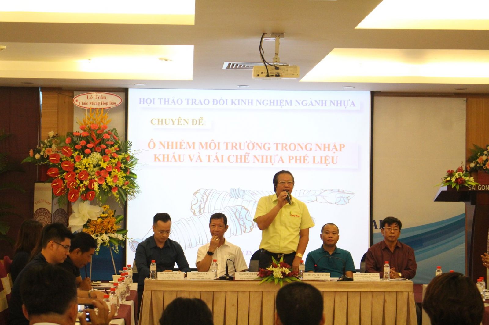 Ông Hồ Đức Lam, Chủ tịch Hiệp hội Nhựa Việt Nam chia sẻ thông tin về ngành nhựa tại một hội thảo chuyên đề mới được tổ chức tại TP.HCM