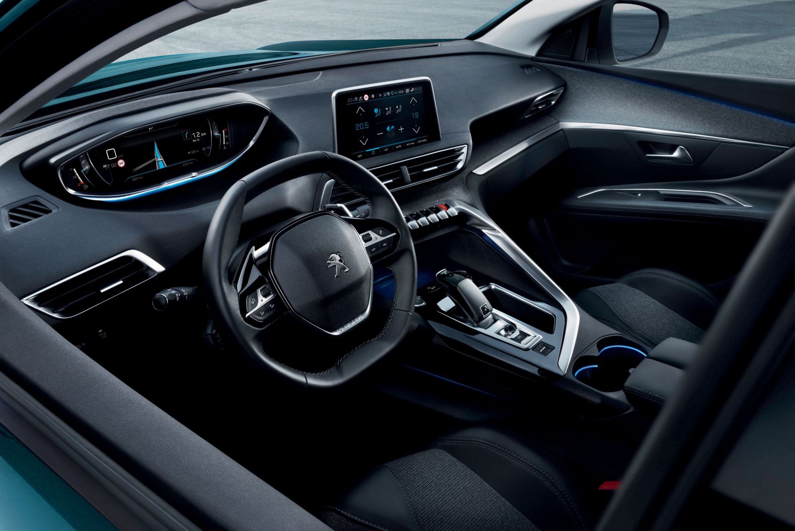 Nội thất theo triết lý New i-Cockpit lấy cảm hứng từ khoang lái  máy bay của SUV Peugeot 5008