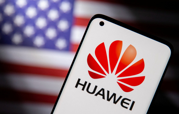 Các nguồn tin tiết lộ Huawei đang vướng vào cuộc điều tra của Mỹ với nghi ngờ thu thập thông tin quân sự - Ảnh: REUTERS