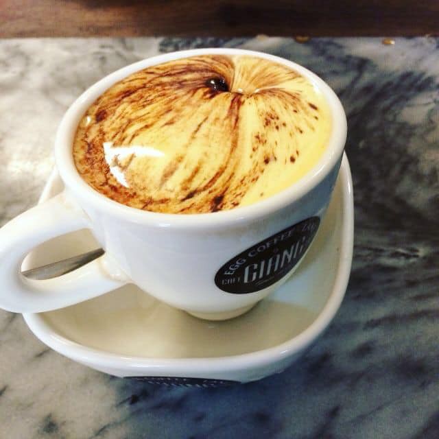 Cafe trứng của quán Giảng (Hà Nội) được nhiều hãng thông tấn thế giới đặc biệt chú ý. Thức uống này sẽ được phục vụ tại Trung tâm báo chí quốc tế nhân hội nghị thượng đỉnh Mỹ - Triều lần 2, tại Hà Nội.