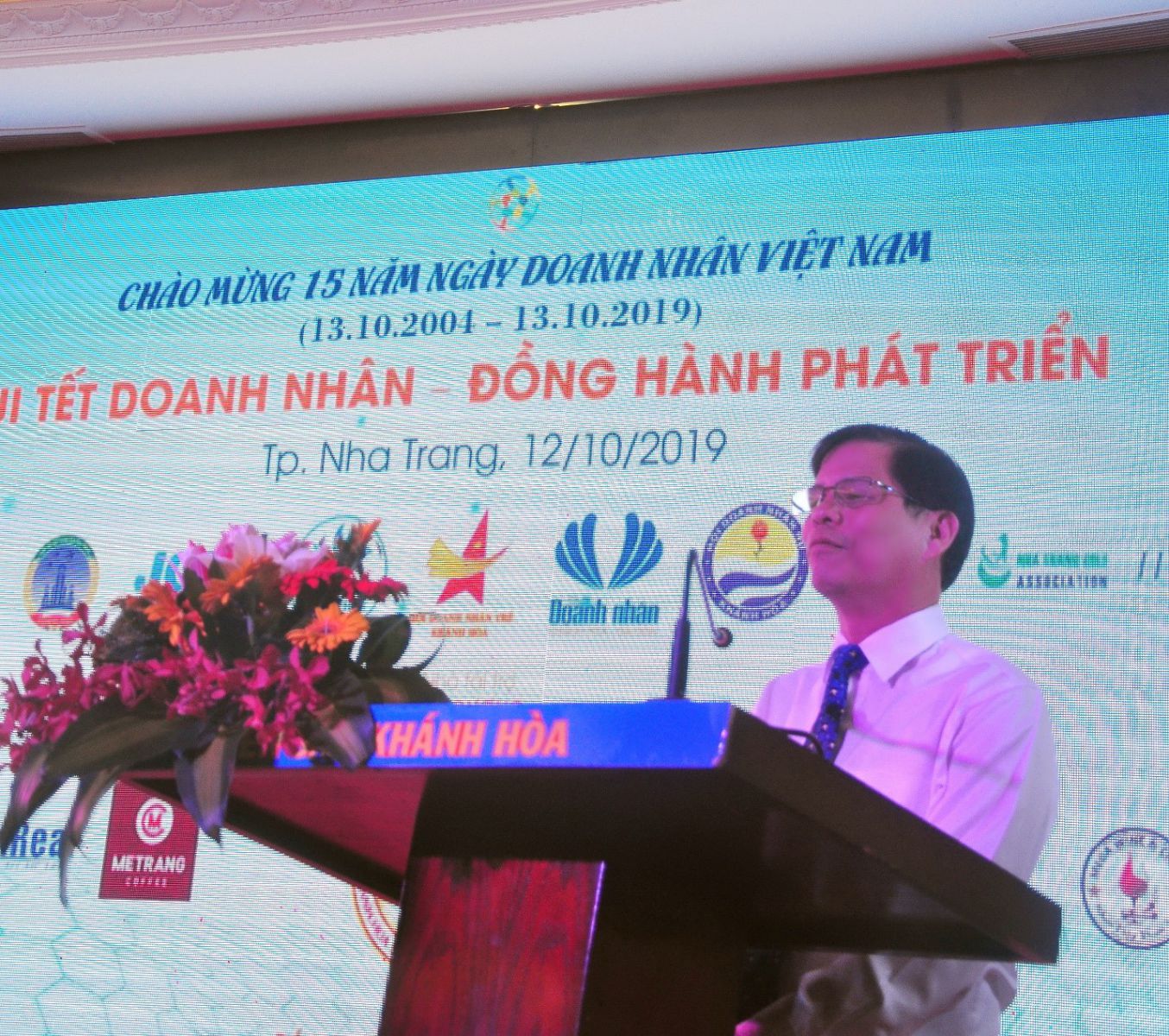 Ông Nguyễn Tấn Tuân - Phó Bí thư Thường trực Tỉnh ủy, Chủ tịch HĐND tỉnh Khánh Hòa phát biểu tại buổi lễ