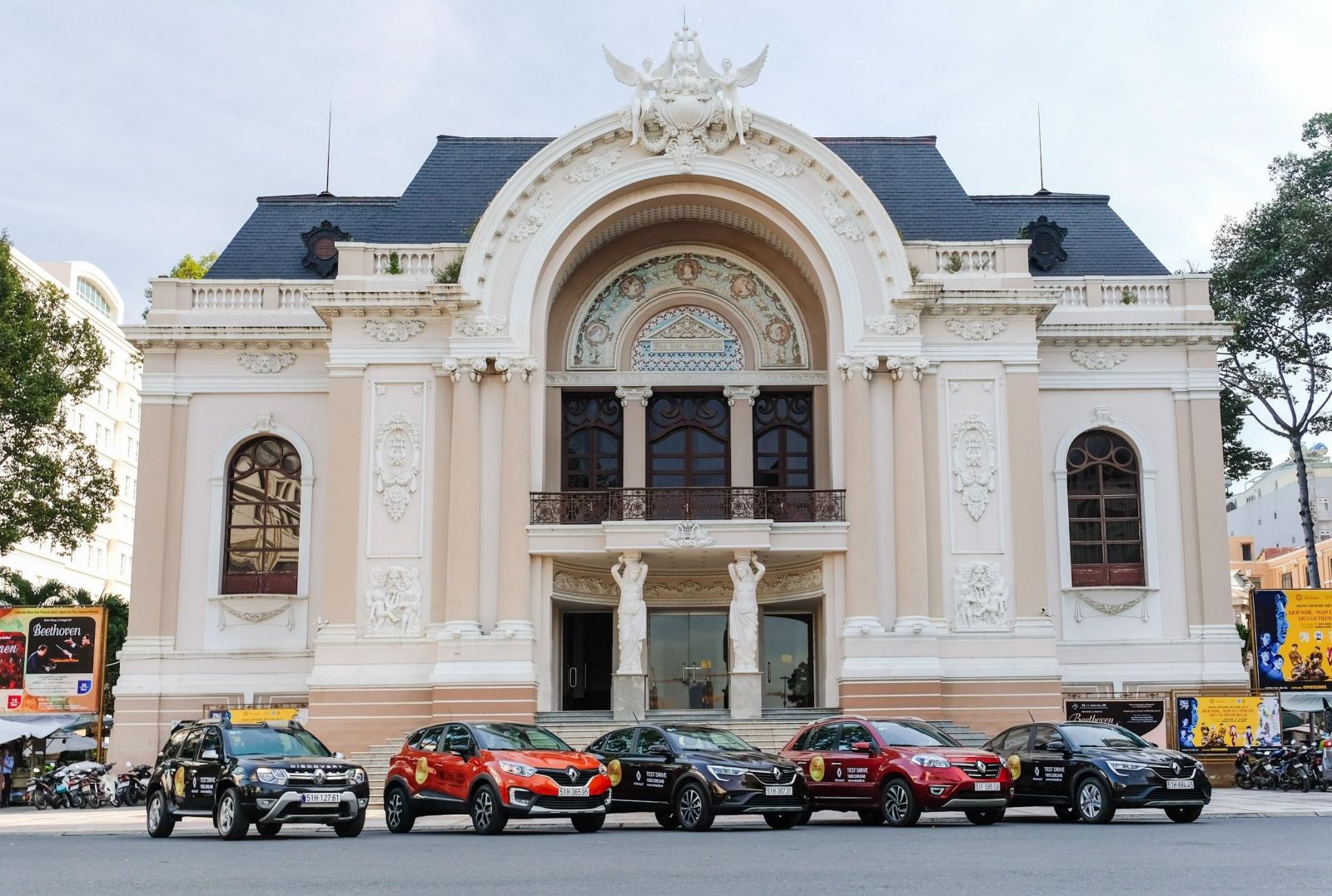 Năm 2020 đánh dấu sự trở lại của thương hiệu Renault tại thị trường Việt Nam thông qua nhà nhập khẩu CT-Wearnes Việt Nam với 114 năm kinh nghiệm phân phối xe.