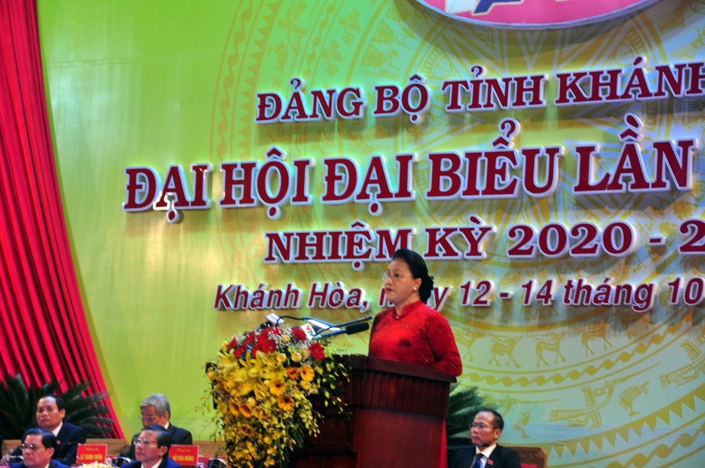 Bà Nguyễn Thị Kim Ngân, Ủy viên Bộ Chính trị, Chủ tịch Quốc hội phát biểu chỉ đạo Đại hội đại biểu Đảng bộ tỉnh Khánh Hòa lần thứ XVIII, nhiệm kỳ 2020-2025.