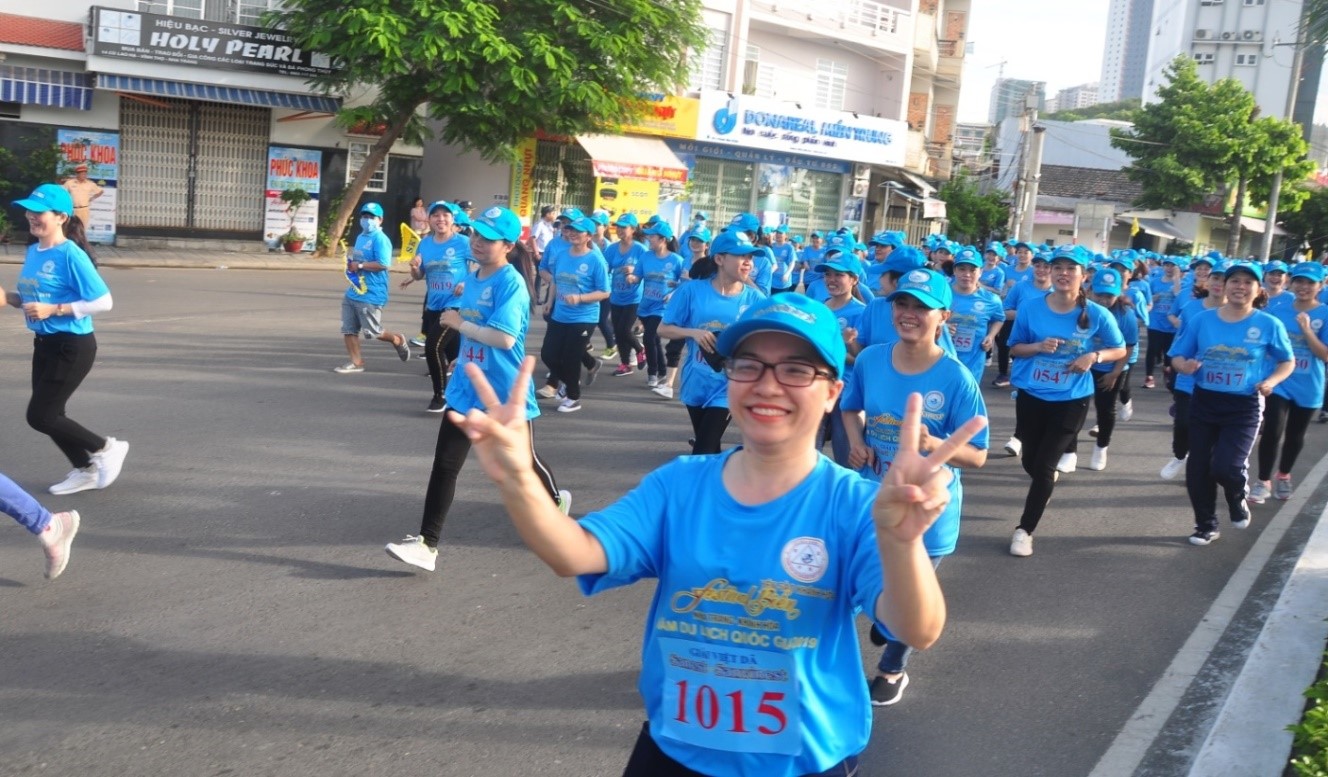 Hưởng ứng phong trào, Ban lãnh đạo Công Ty cùng tham gia chạy Việt dã