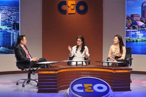 CEO Trương Thị Thanh Tâm và hai cổ đông tranh biện trong chương trình CEO – Chìa khóa thành công với chủ đề: “Doanh nghiệp gia đình – Thành viên từ bên ngoài”
