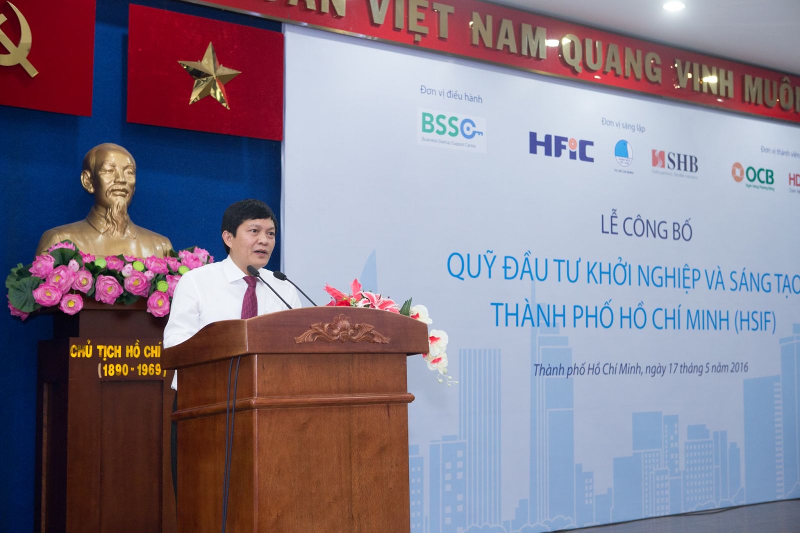 Phạm Phú Quốc (Tổng Giám đốc Công ty Đầu tư Tài chính Nhà nước TPHCM – HFIC) phát biểu tại buổi lễ