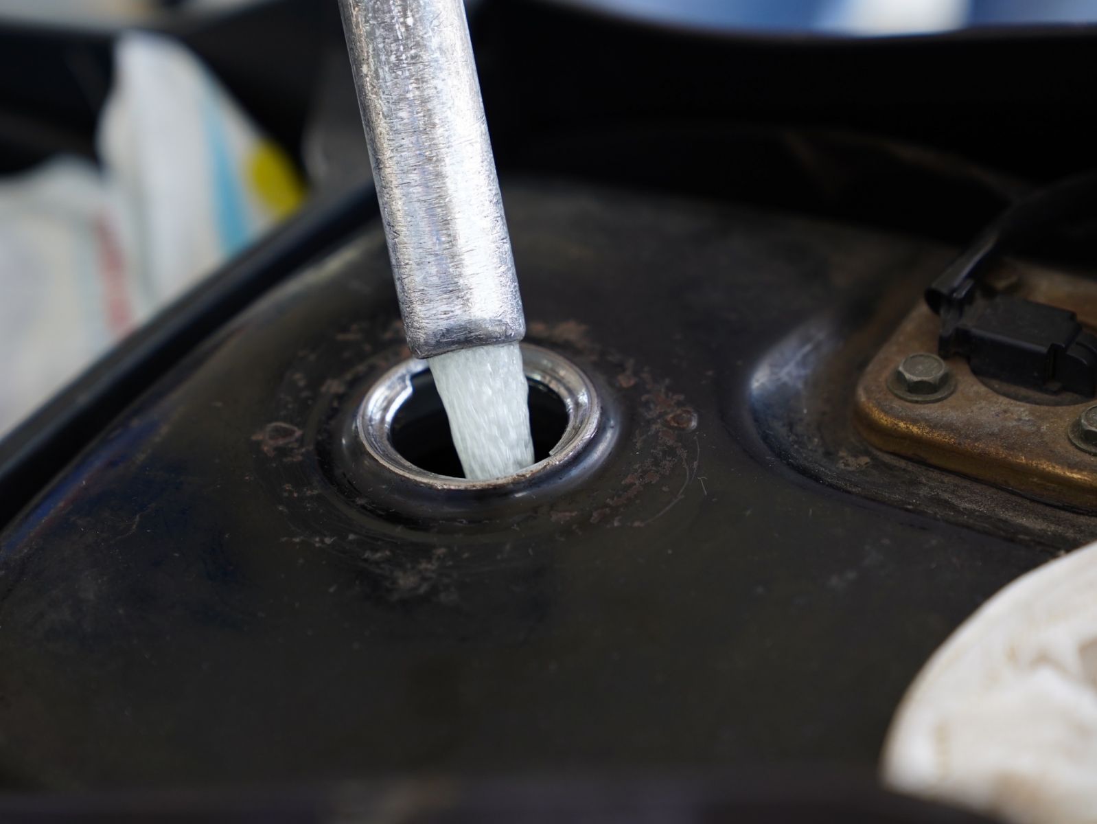 Giá xăng dầu trong nước có thể giảm tiếp tại kỳ tới theo đà giảm của giá thế giới