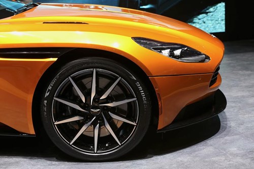 Những nhà sản xuất xe sang tại châu Âu đều tin tưởng lựa chọn lốp OE cung cấp bởi Bridgestone