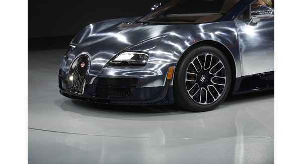 Mẫu xe Bugatti Veyron mang giá trị hình ảnh của thương hiệu Volkswagen
