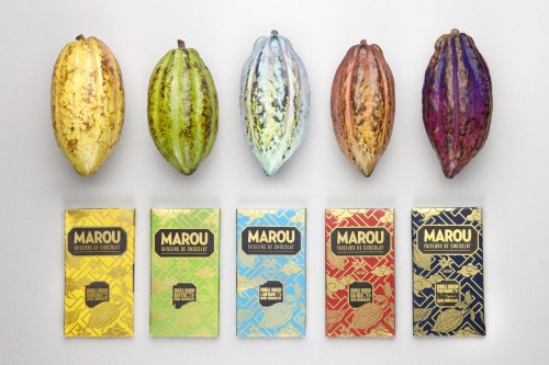 Năm màu sắc gồm xanh lá cây, vàng, xanh da trời, đỏ và tím xanh được chọn nhằm phù hợp với màu quả cacao và thể hiện từng hương vị của mỗi loại sôcôla. 