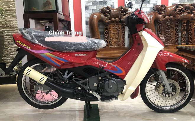Chiếc Suzuki RGV 120 - Tượng đài xe máy 2 kỳ tại Việt Nam. Ảnh: Chính Trung