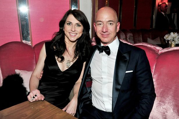 Jeff Bezos tuyên bố chia tay MacKenzie sau 25 năm chung sống. Ảnh: Getty Images