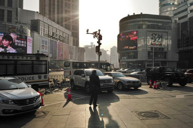 Camera giám sát trên một con phố ở Thiên Tân.