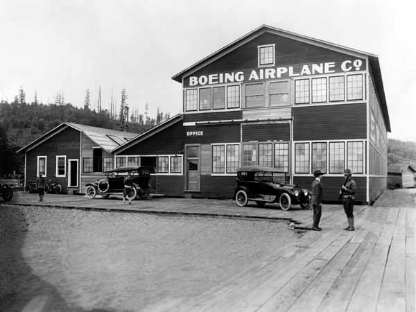 Công xưởng đầu tiên của Boeing bên hồ Lake Union