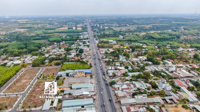 Con đường "vàng" kết nối trực tiếp TPHCM đến Long Thành, Nhơn Trạch đang được nhiều cò đất "làm mưa, làm gió".