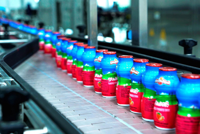 Nhóm sản phẩm sữa chua của NutiFood trải qua quy trình sản xuất và kiểm tra chất lượng nghiêm ngặt, đạt chuẩn FDA (Mỹ).