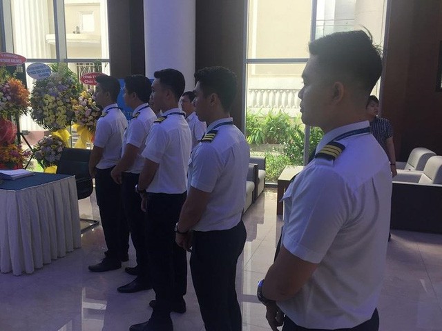 Đội ngũ phi công đang được đào tạo của Vietnam Airlines ra mắt trong lần hãng hàng không này niêm yết cổ phiếu trên sàn Hose vào tháng 5-2019- Ảnh: TL
