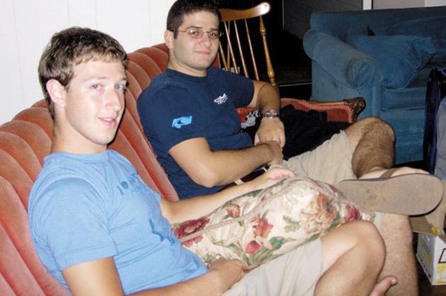 Hai nhà đồng sáng lập Facebook năm 2004.