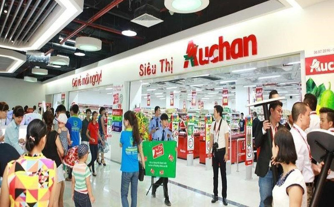 Auchan xả hàng để chuẩn bị cho việc đóng cửa 15/18 cửa hàng tại Việt Nam. Ảnh: Thu Hà