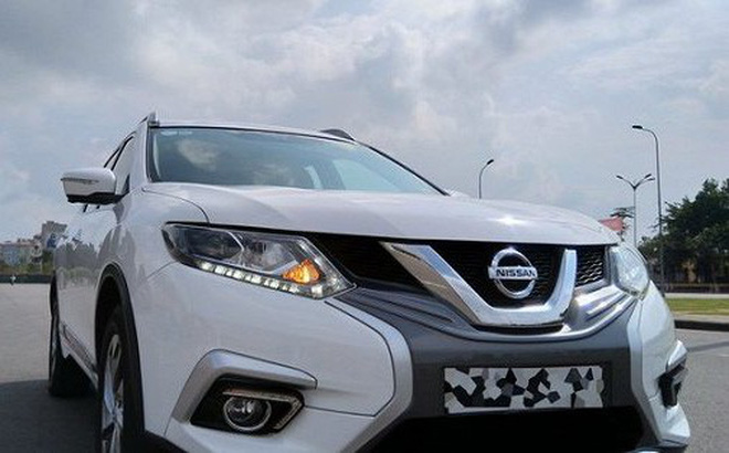 Một số đại lý Nissan tại Hà Nội đang áp dụng chương trình khuyến mại, thanh lý giảm giá 150 triệu đồng đối với mẫu X-Trail bản cao cấp nhất (2.5 SV Luxury) đời 2018.