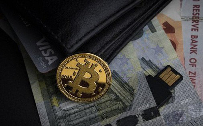 Giá Bitcoin đang được dự báo sẽ tiếp tục lao dốc. (Ảnh: unsplash)