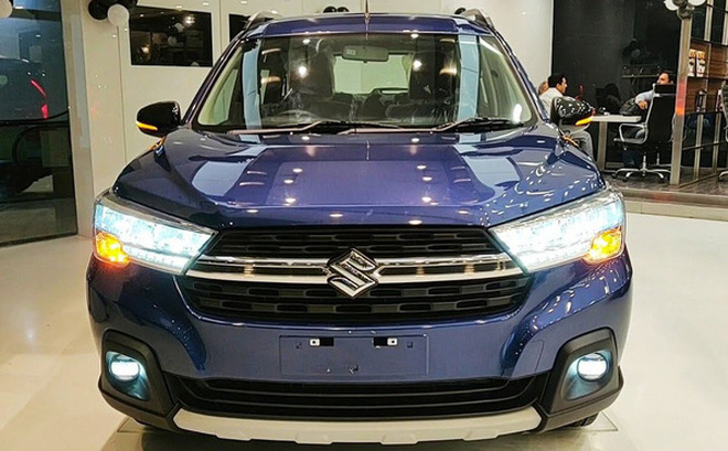 Suzuki XL7 dự kiến bàn giao tới tay khách hàng vào tháng 4.