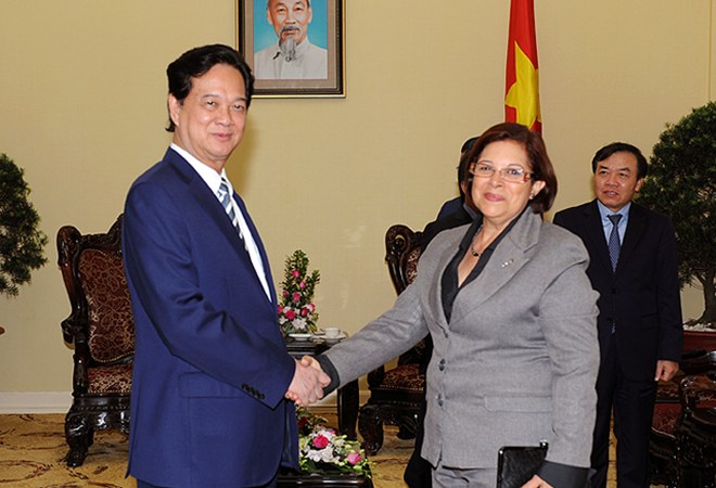 Thủ tướng Nguyễn Tấn Dũng tiếp Bộ trưởng Bộ Tài chính và Vật giá Cuba Lina Pedraza Rodriguez đang thăm làm việc tại Việt Nam. Nguồn: chinhphu.vn