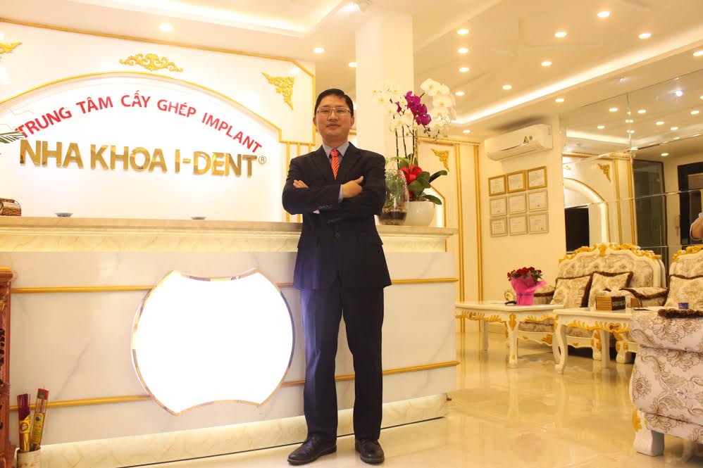 TS-BS Nguyễn Hiếu Tùng – Giám đốc Trung tâm  Implant  Nha khoa  I-Dent