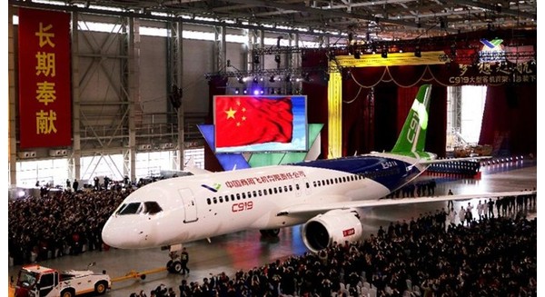 Máy bay do Trung Quốc tự sản xuất có tên C919. Ảnh: FoxNews