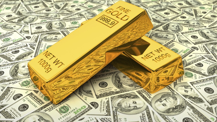 Nhà đầu tư nên sở hữu vàng trong danh mục năm 2023. Ảnh: Bloomberg.