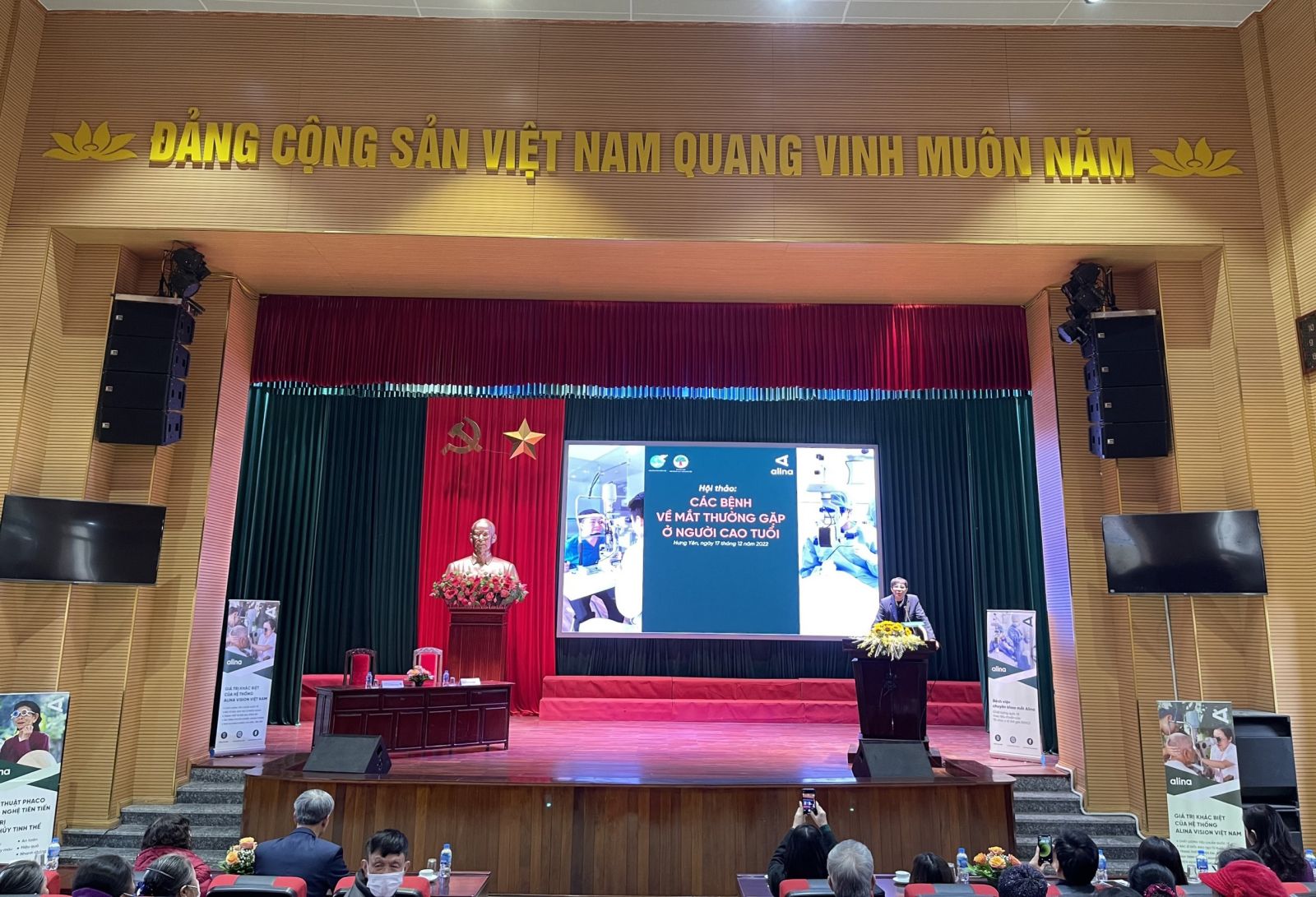 Đại biều tham dự tại Nhà Văn Hóa Huyện Phù Cừ, TP. Hưng Yên