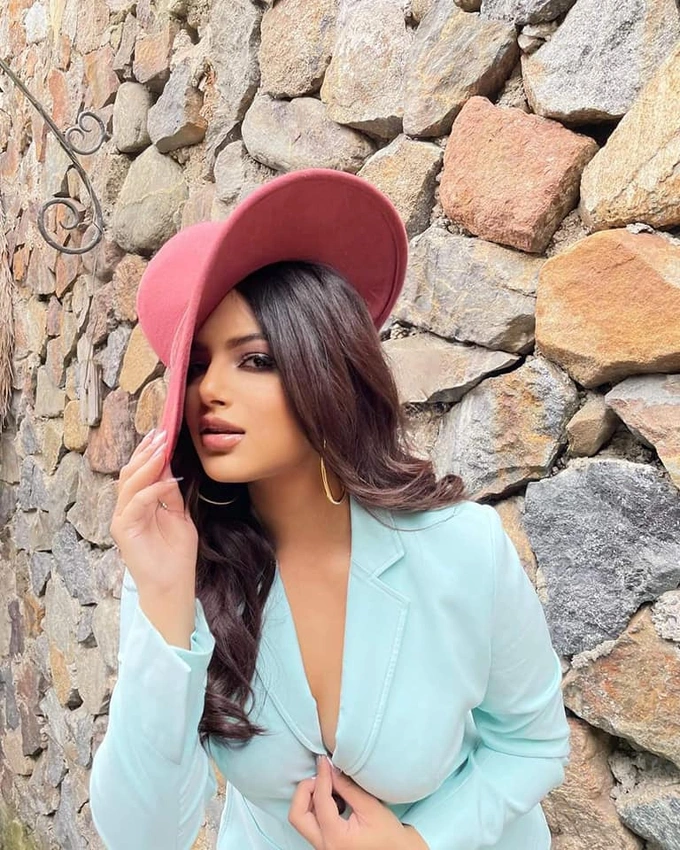 Hoa hậu Harnaaz Sandhu là người đấu tranh không biết mệt mỏi với vấn nạn miệt thị ngoại hình (Ảnh: MU).