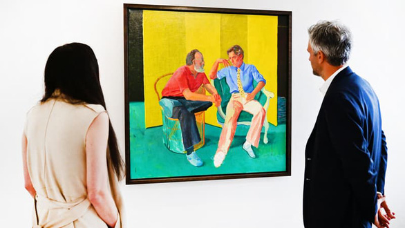Tác phẩm có tên "Đối thoại" của danh họa David Hockney cũng đã có người mua mới - Ảnh: AFP