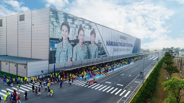 Việt Nam đang chiếm gần 60% sản lượng hàng năm và vốn đầu tư lên tới hơn 18 tỷ USD của Samsung.