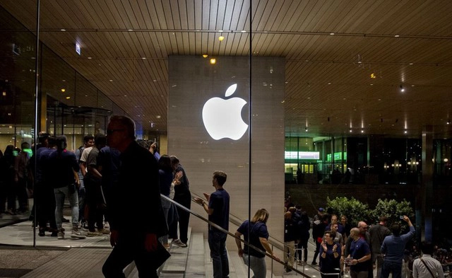 Apple có thể mất 1 tỷ USD mỗi tuần vì iPhone  - Ảnh 1.