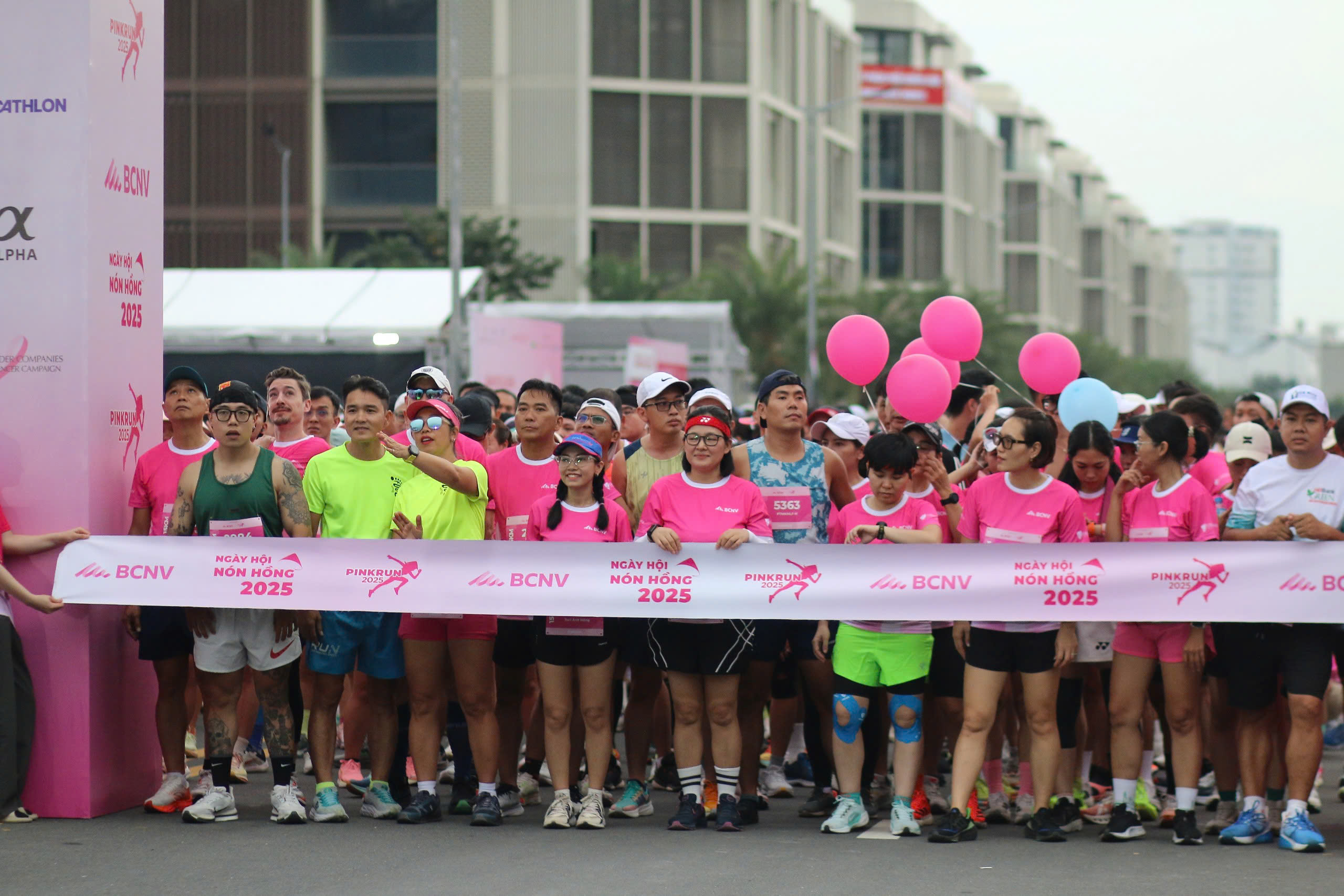 Pink Run 2025: Chung nhịp chạy, nối dài nghị lực sống cho các “Chiến binh Hồng”