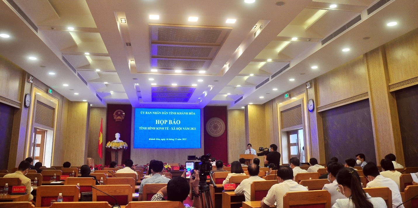 Toàn cảnh họp báo về tình hình kinh tế - xã hội tỉnh Khánh Hòa năm 2021