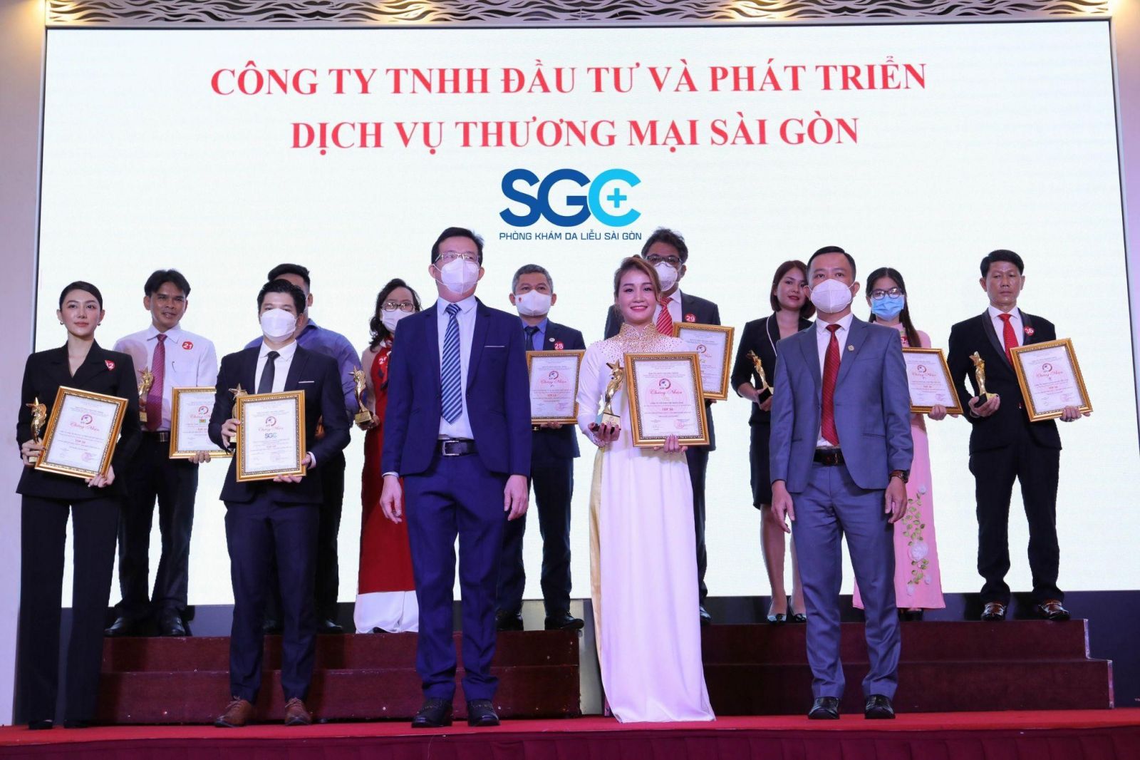 Phòng Khám Da Liễu Sài Gòn (SGC) vinh dự nhận giải thưởng thương hiệu nổi tiếng Châu Á - Thái Bình Dương hạng mục Trị Mụn Chuẩn Y Khoa tốt nhất năm 2021