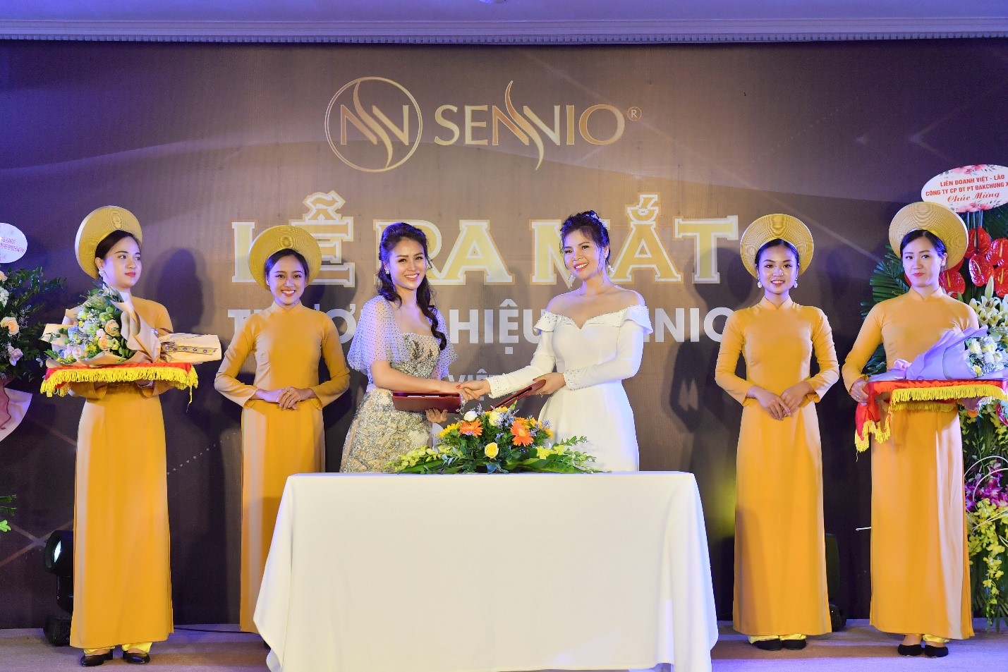 Lễ ký kết hợp tác Đại diện hình ảnh thương hiệu SENNIO tại Việt Nam