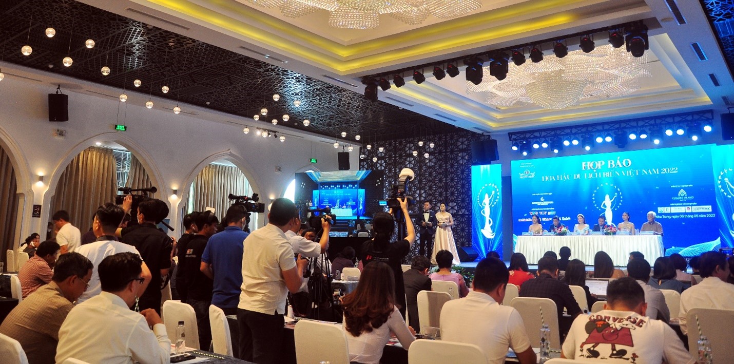 Toàn cảnh họp báo cuộc thi Hoa Hậu Du Lịch Biển Việt Nam 2022