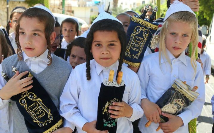 Vì sao người Do Thái chiếm tới 11,6% tỷ phú trên thế giới? Nguyên nhân đến từ 8 cách giáo dục thông minh, cha mẹ nào cũng nên tham khảo