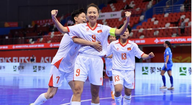 Báo Trung Quốc: “Sức mạnh của tuyển Hồng Kông (Trung Quốc) còn kém xa tuyển Việt Nam”