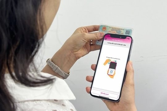 Chuyển khoản nhầm 100 triệu đồng , người phụ nữ SN 1993 Nhờ Công an can thiệp - Ảnh 1.