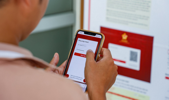 Quy định mới từ 1/3: Tài xế ô tô và xe máy chính thức chuyển sang dùng giấy đăng kiểm điện tử- Ảnh 1.